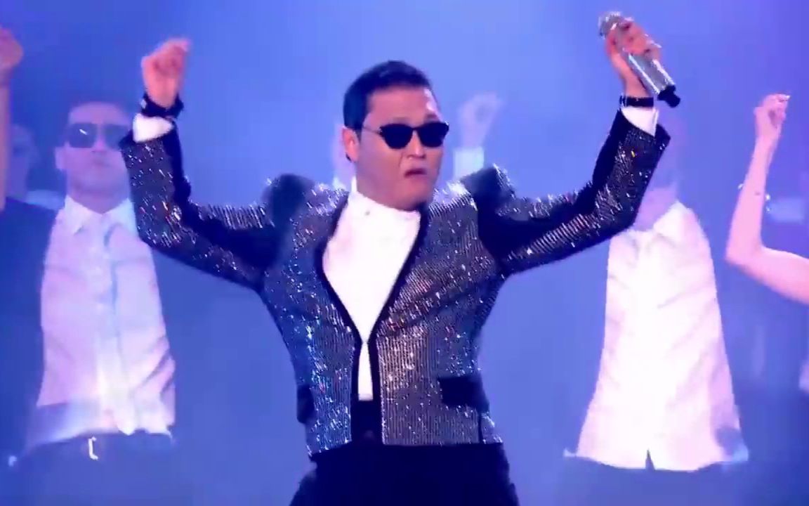 鸟叔当年在《英国达人秀》引爆全场 决赛演绎gentleman绅士 连评委都