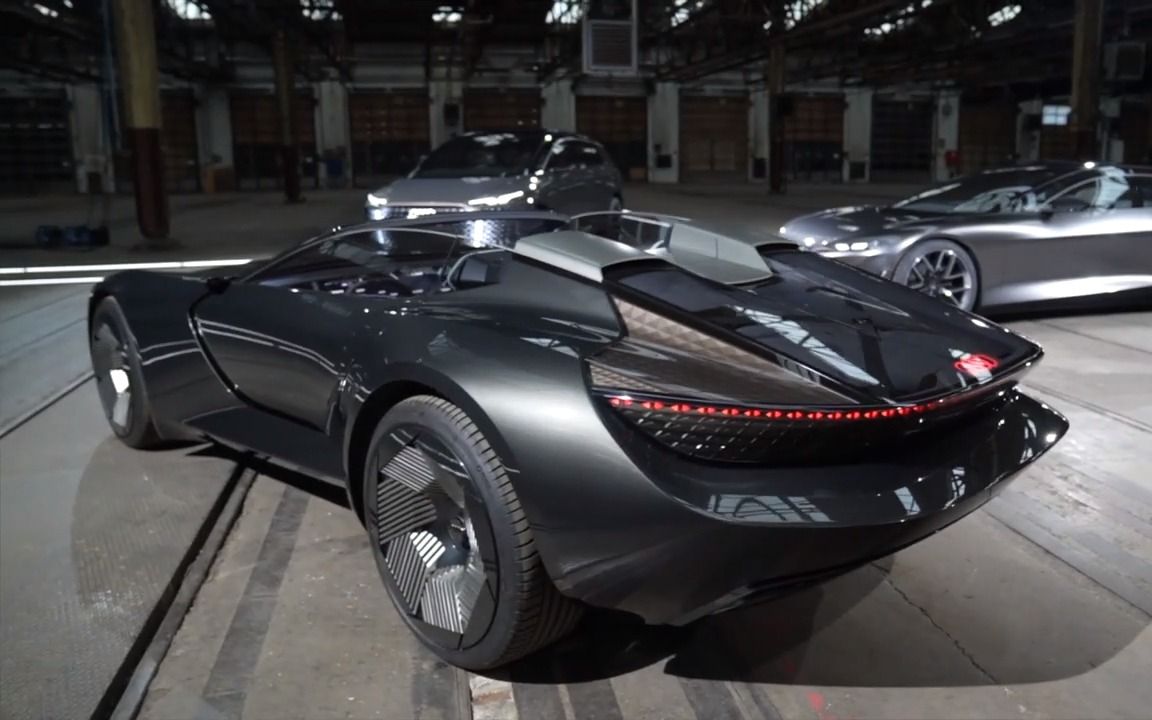 新款奥迪蝙蝠车造型 蝙蝠侠向你发出四环夺命暗器