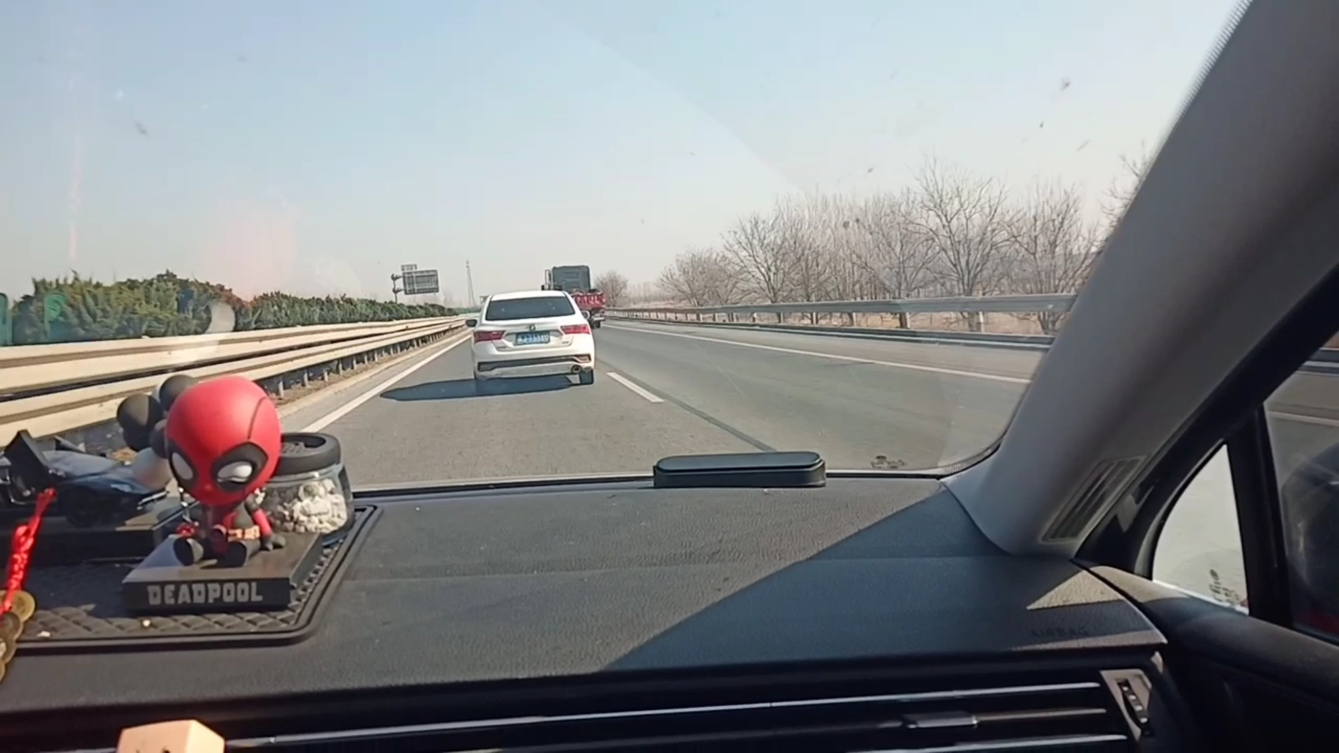 坐车高速上随拍