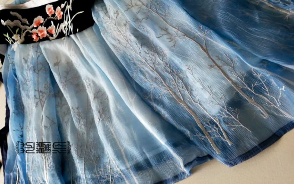 滤镜开箱 芷兰汀 家的 小荷番 异色远山齐胸裙 珊瑚对襟上襦 应龙大袖