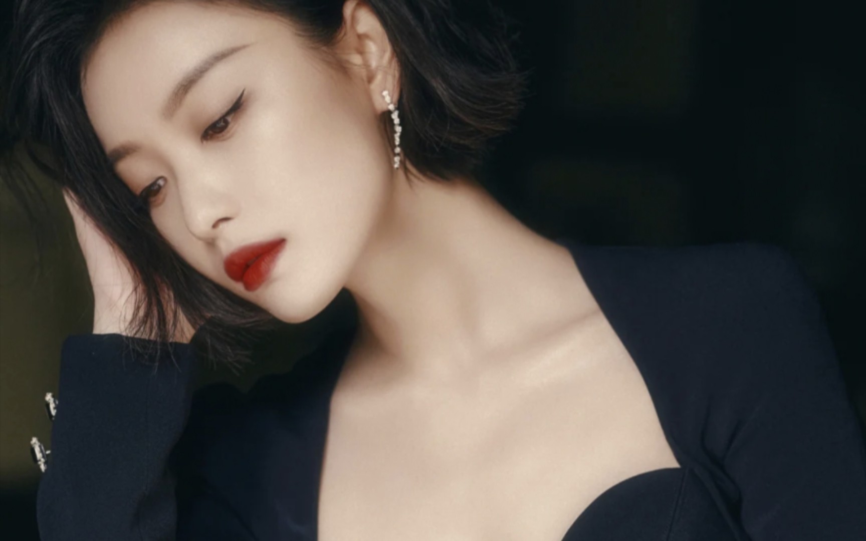 太喜欢倪妮这张照片了再发一遍