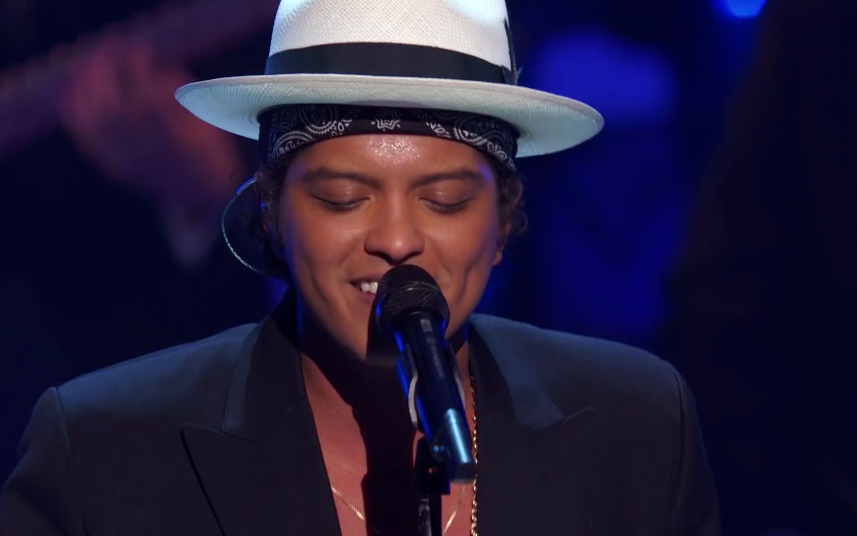 【音乐现场】是你心中的"夏威夷"风的火星哥bruno mars嘛,真的好喜欢