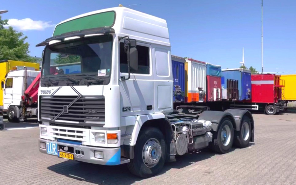 沃尔沃f12 6×2牵引车(斯太尔王内饰原型)