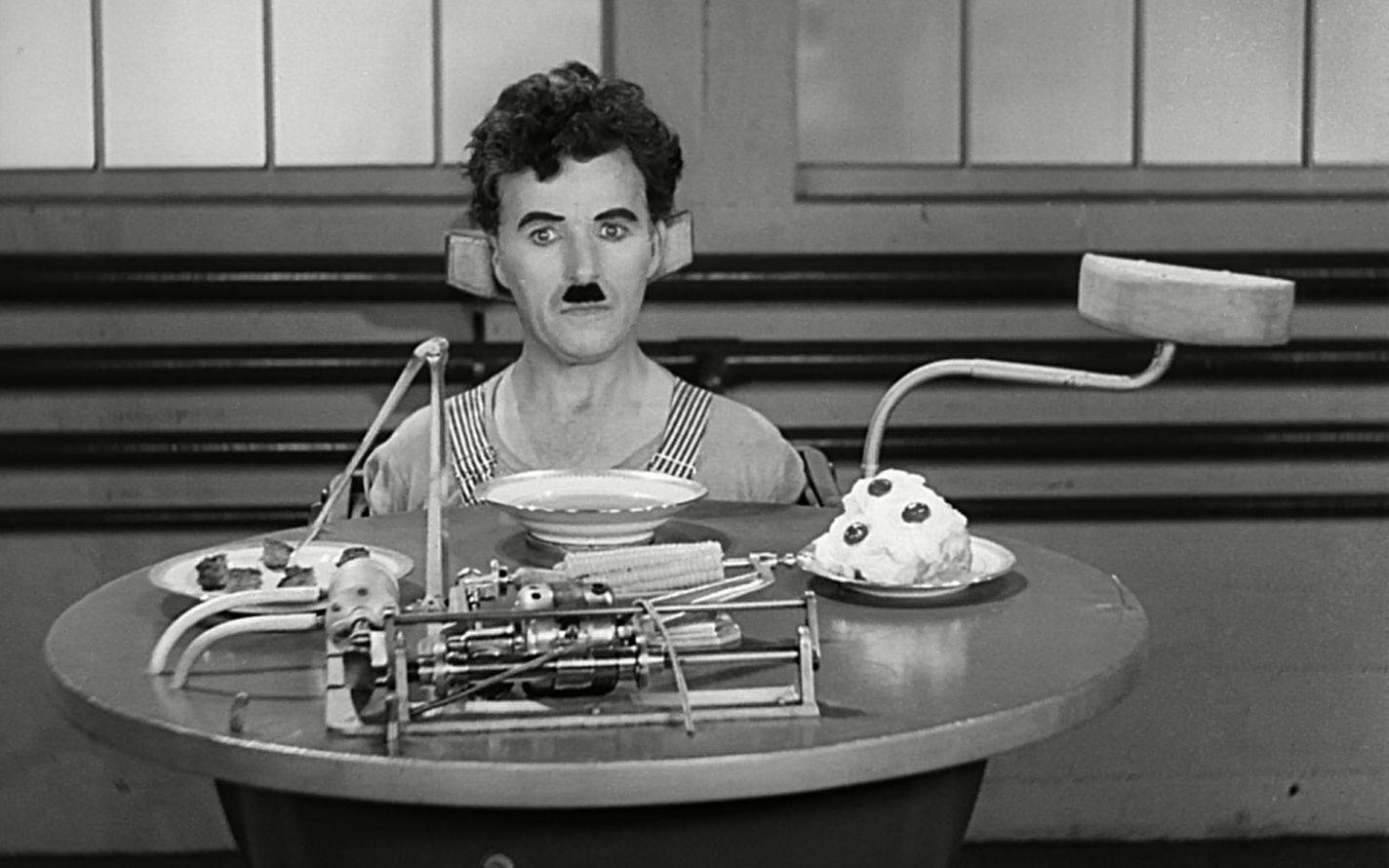 【卓别林61摩登时代】我爱发明之自动喂食机,这应该是电钻吃玉米