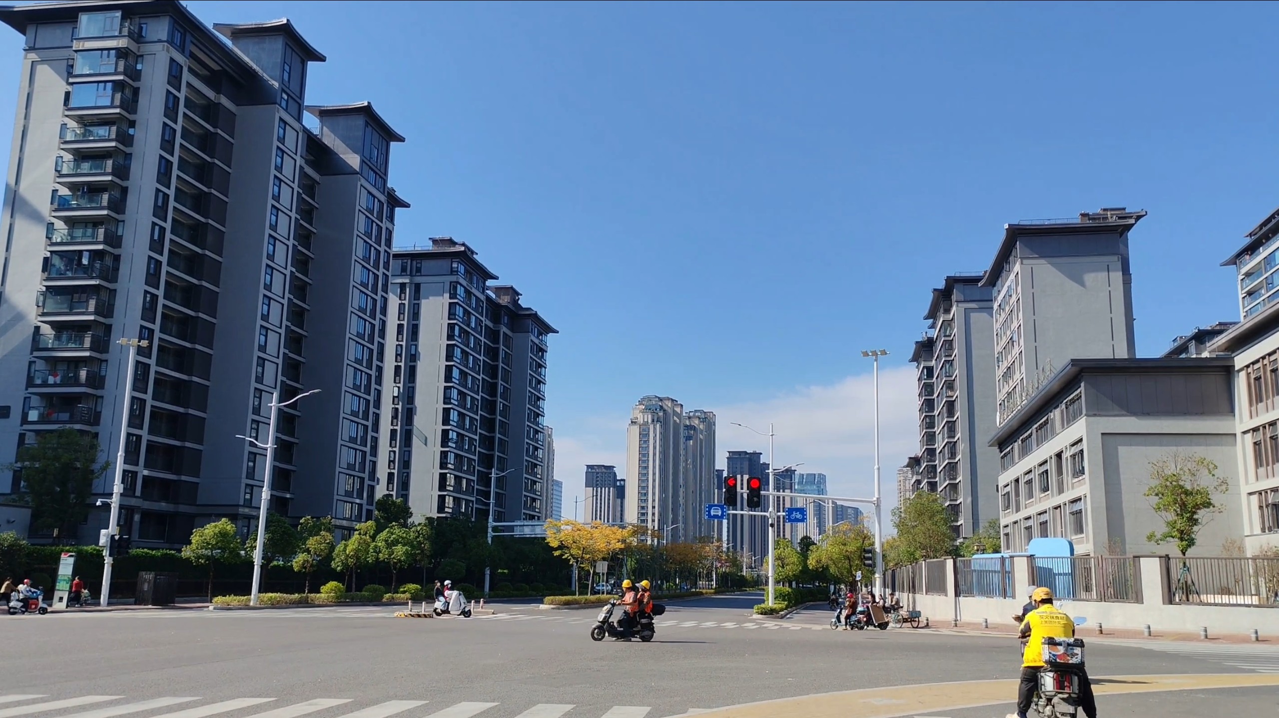 实拍福州街景,生态绿城,清新榕城!在这样的街道上散步太治愈!