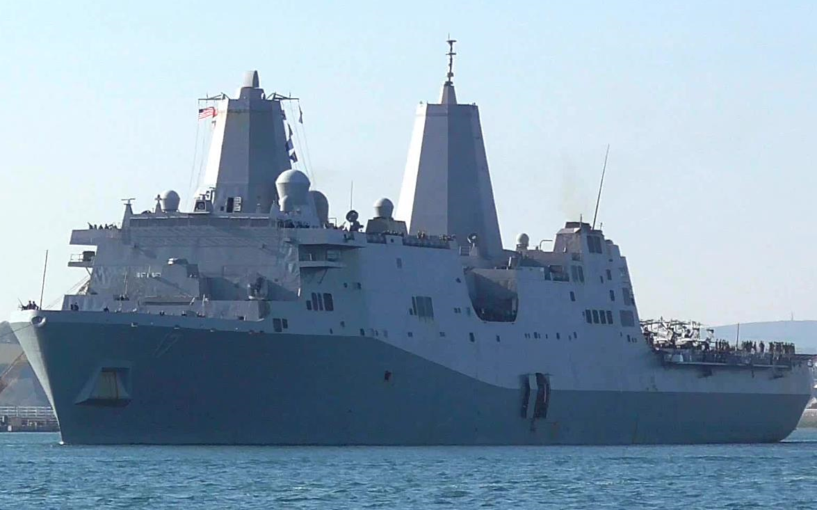 【美国海军】圣安东尼奥级船坞登陆舰"圣安东尼奥"号(lpd-17)驶离德文