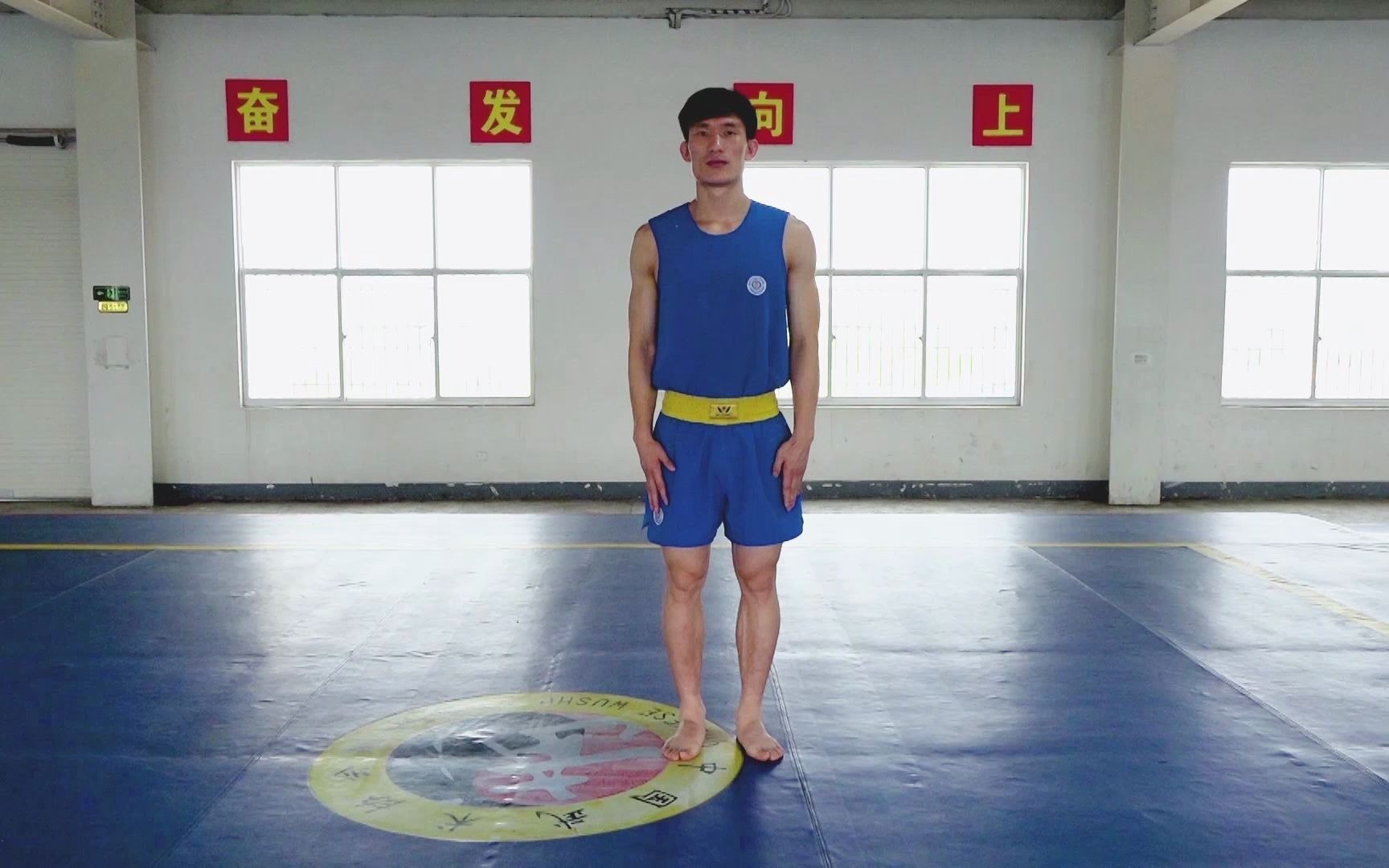 世界冠军孔洪星散打教学后手勾拳