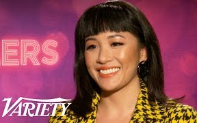 [图]Constance Wu Gave Cardi B a Lap Dance While Filming 'Hustlers'