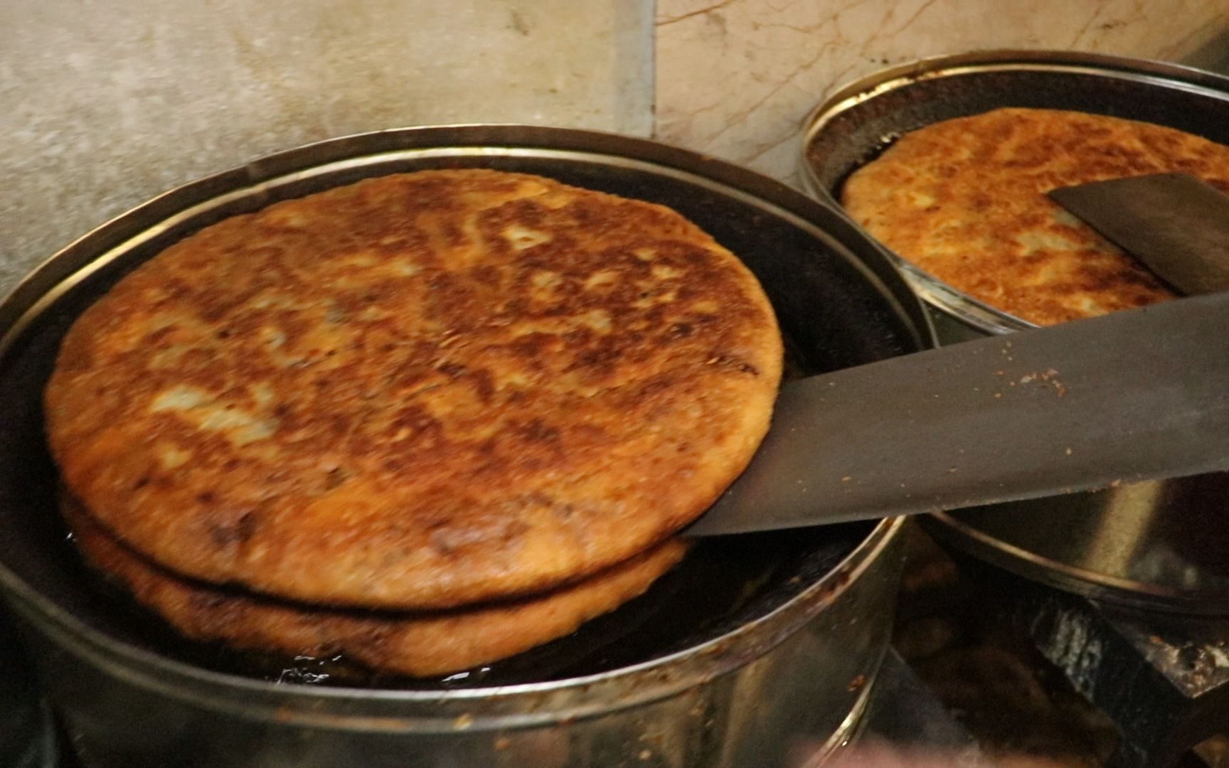 活动作品商丘超大牛肉馍一个卖出170元天价一个裹9斤馅限量50个卖8500