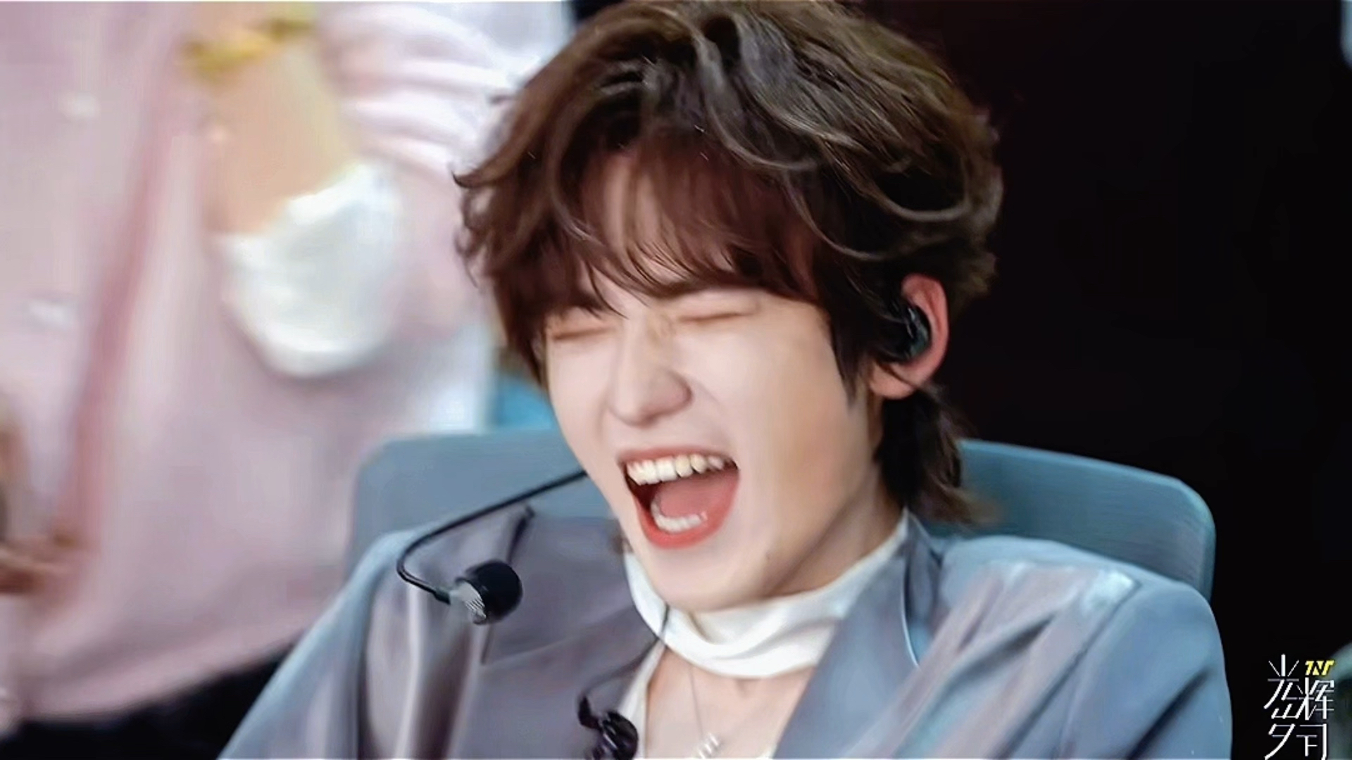 妆造的魅力 把一个硬朗男神化成波斯猫 美爆了