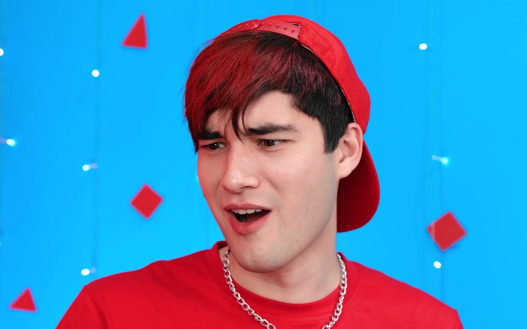 搞笑外国人:爆笑的红色vs蓝色食物大挑战!哪一个是你的最爱?