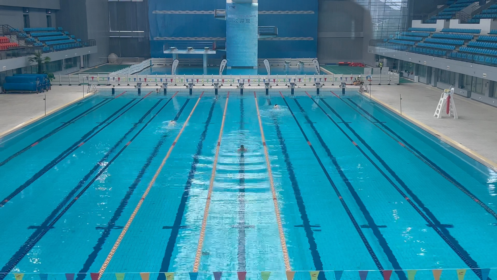 长池水深3米世赛级用池:日常训练/游泳突破.