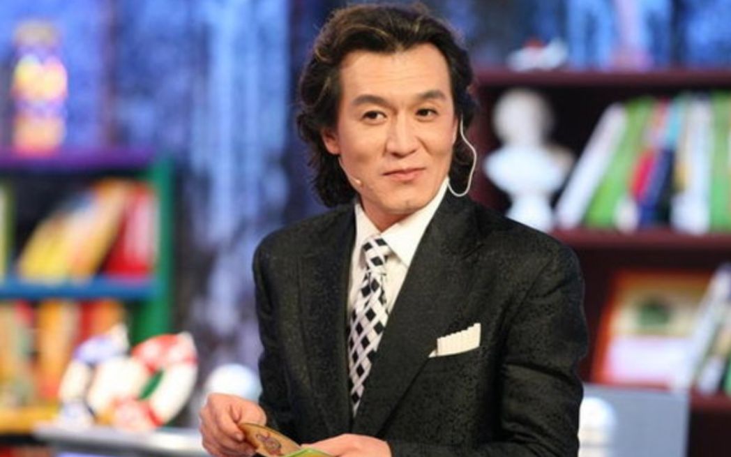 央视主持人李咏因癌去世,曾经接到的最搞笑电话_哔哩哔哩 (゜-゜)つロ