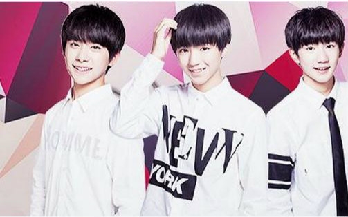 [图]TFBOYS 娱乐百分百 样 (YOUNG) 、宠爱、 青春修炼手册 三首歌现场 三段视频 150910