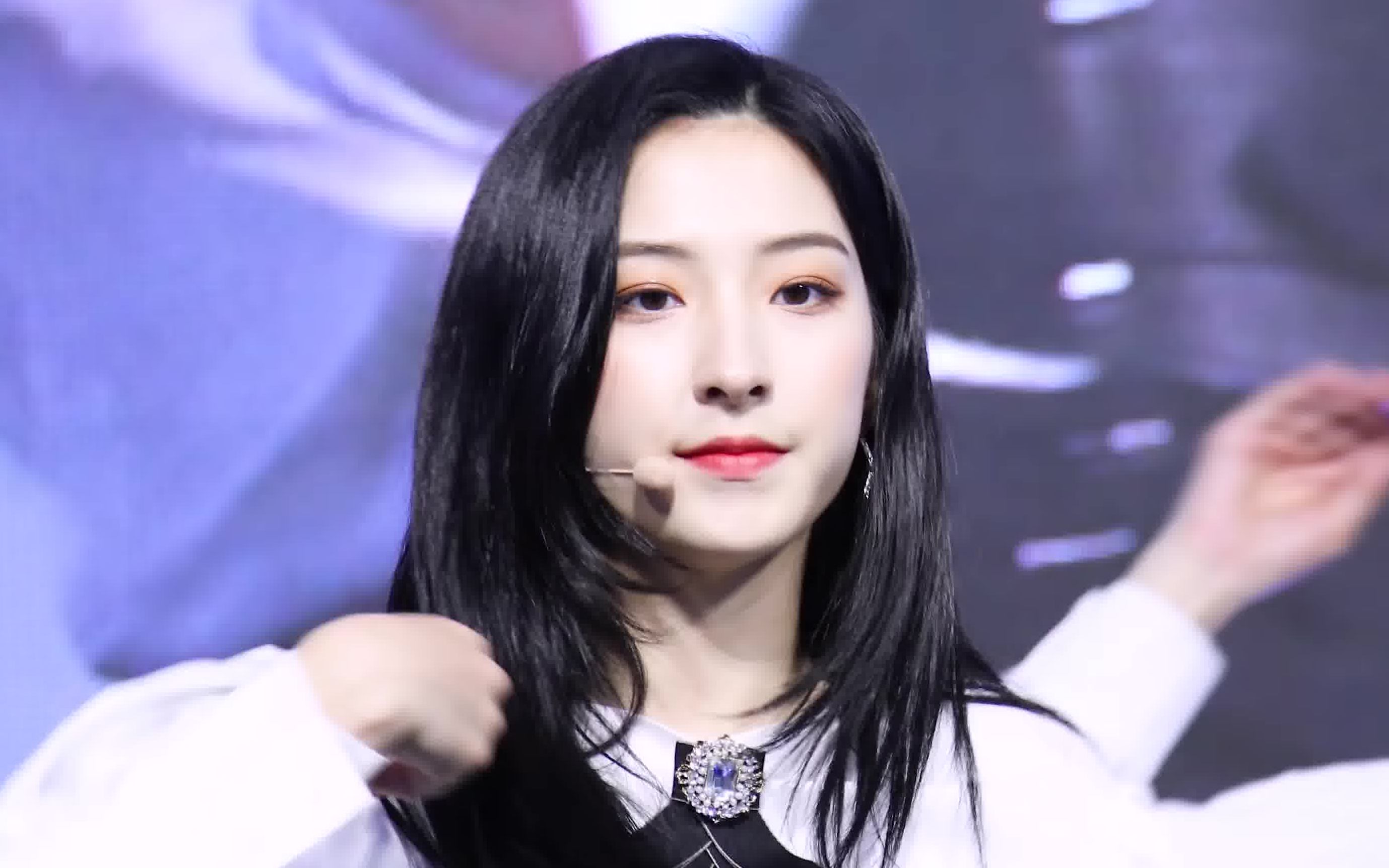 孙珠妍__191006__la la love__安阳kgc人参职业篮球主场揭幕战