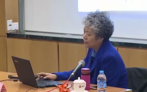 [图]李玫瑾讲座：《孩子成长中的心理抚养》