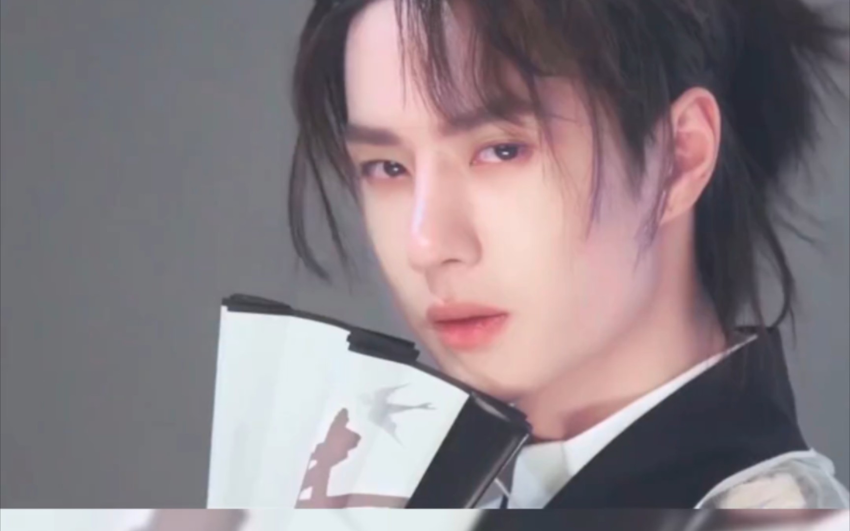 看王一博穿上盖娅传说,有多惊艳!