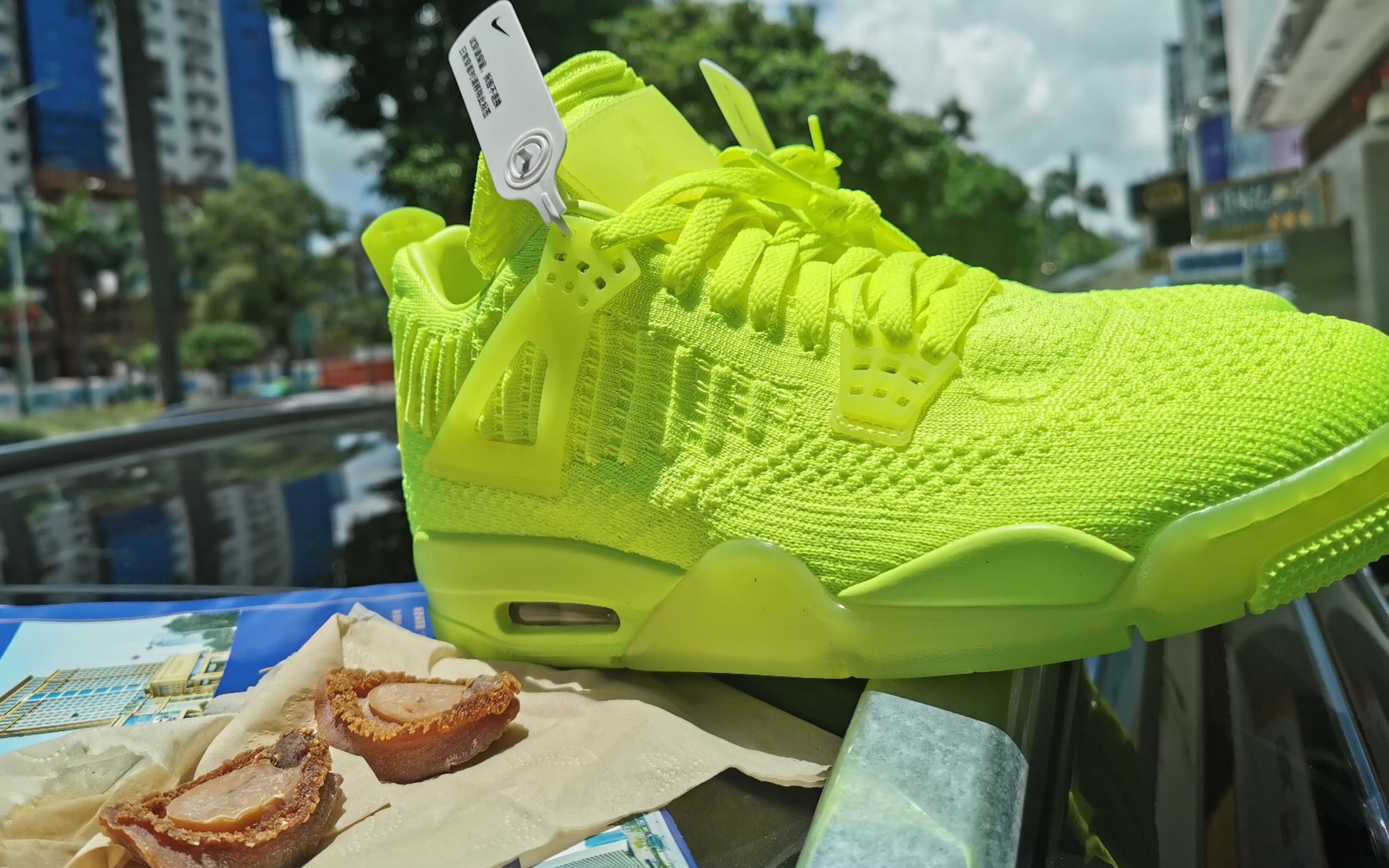 aj4荧光绿 颜值很高