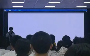 Descargar video: 九维《舔着》翻唱 | 在校园歌手大赛里搞点艺术