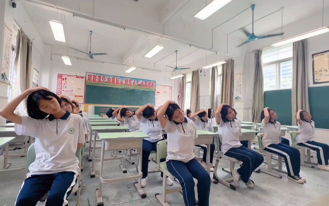 东莞市黄江育英初级中学室内大课间微缩视频