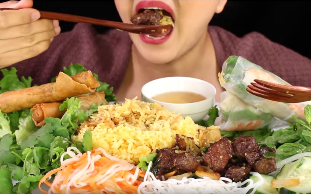 【hungry cakes】超棒的越南美食~ 咀嚼音