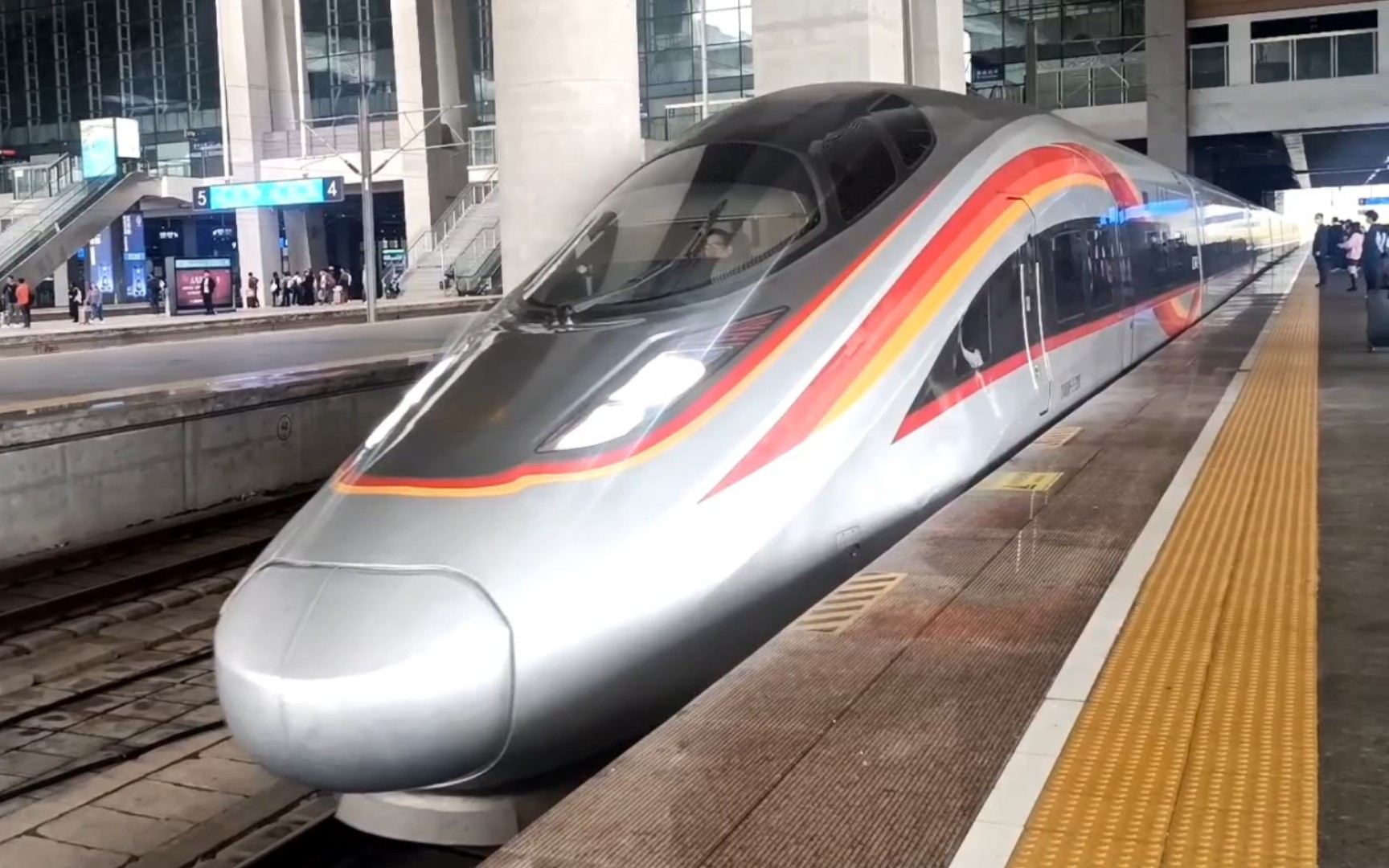 【福厦】cr400af-z担当g5115次停靠厦门北站