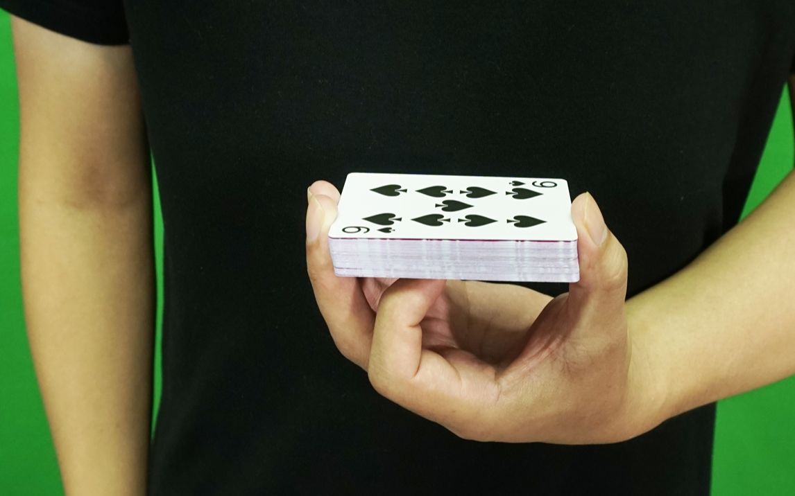 黑桃9从中间,瞬间跳到第一张!揭秘神奇魔术_哔哩哔哩_bilibili