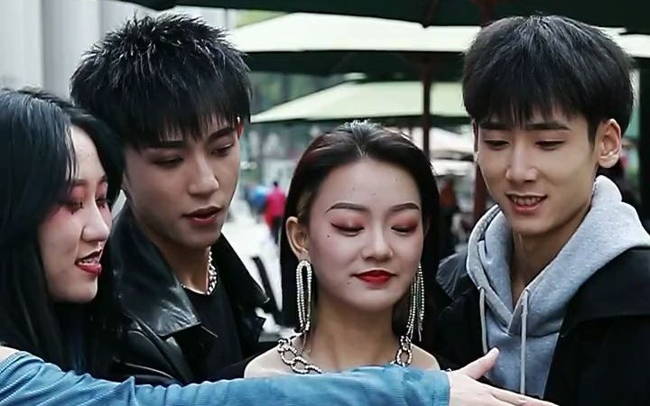 别碰我的人懂了吗?