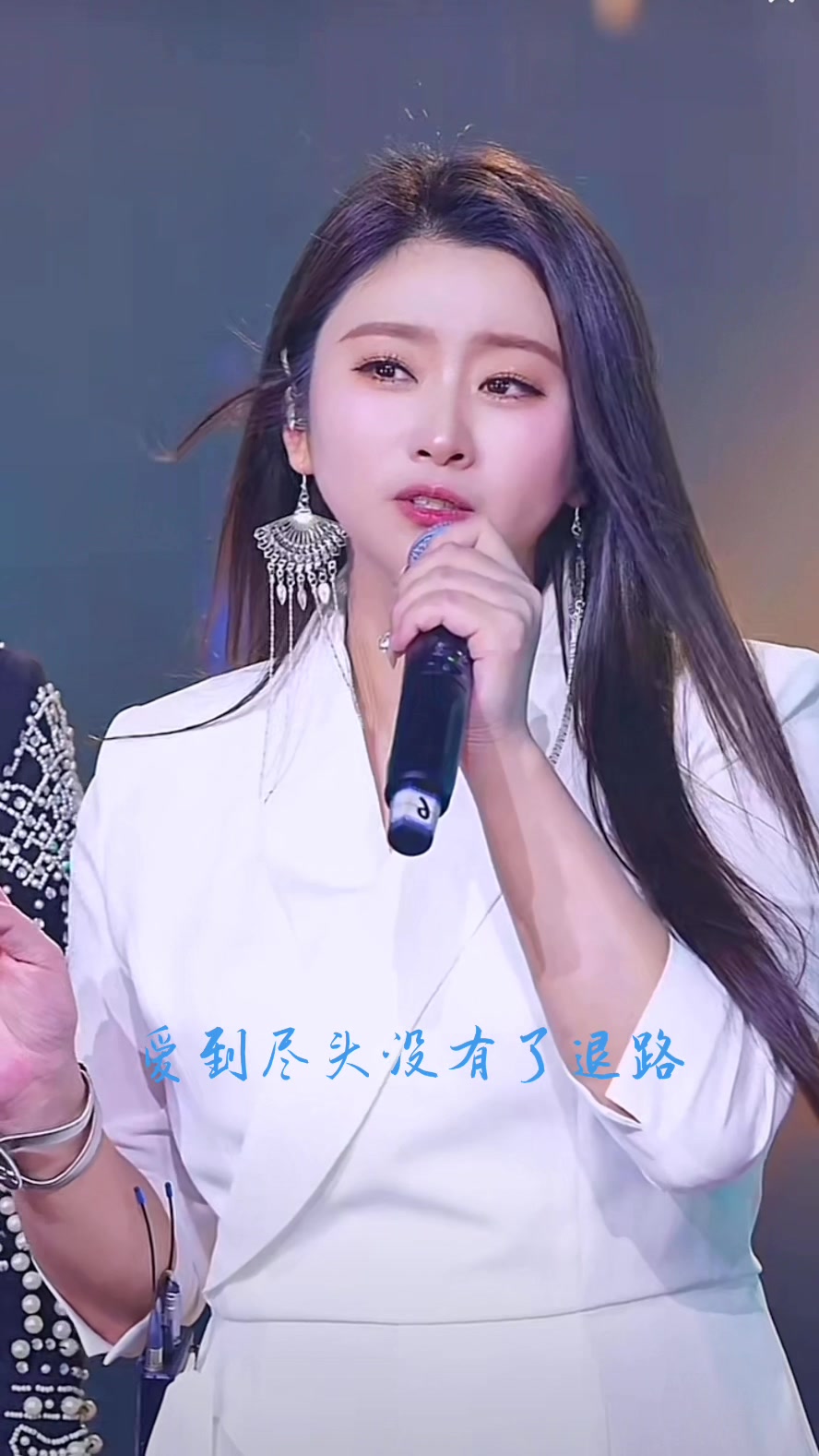 菲儿 晚8:00直播