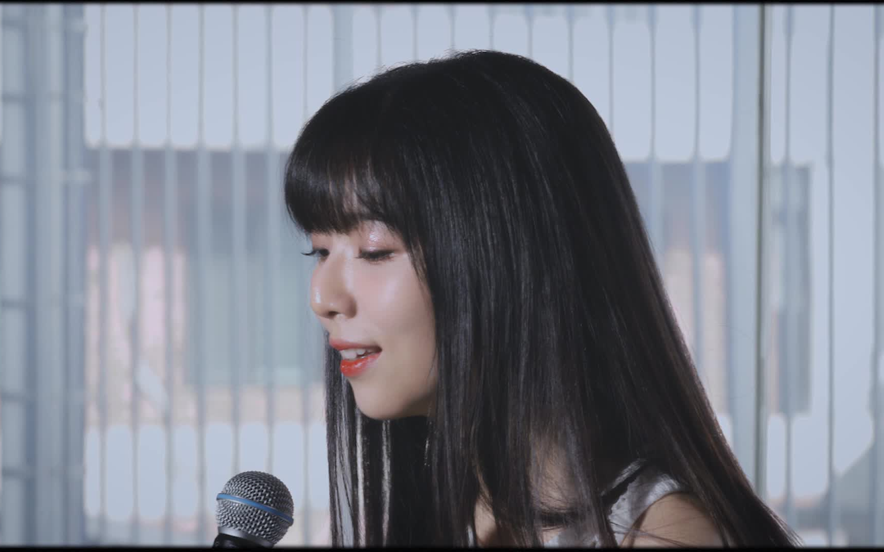 [mv] stella jang - reality blue   blue turns pink [live clip]