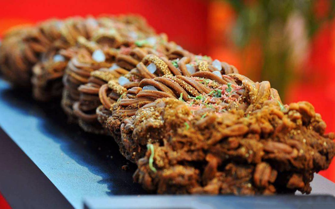 【大世界-天津】天津特色美食十八街麻花,只卖3块钱一个,比想象中的