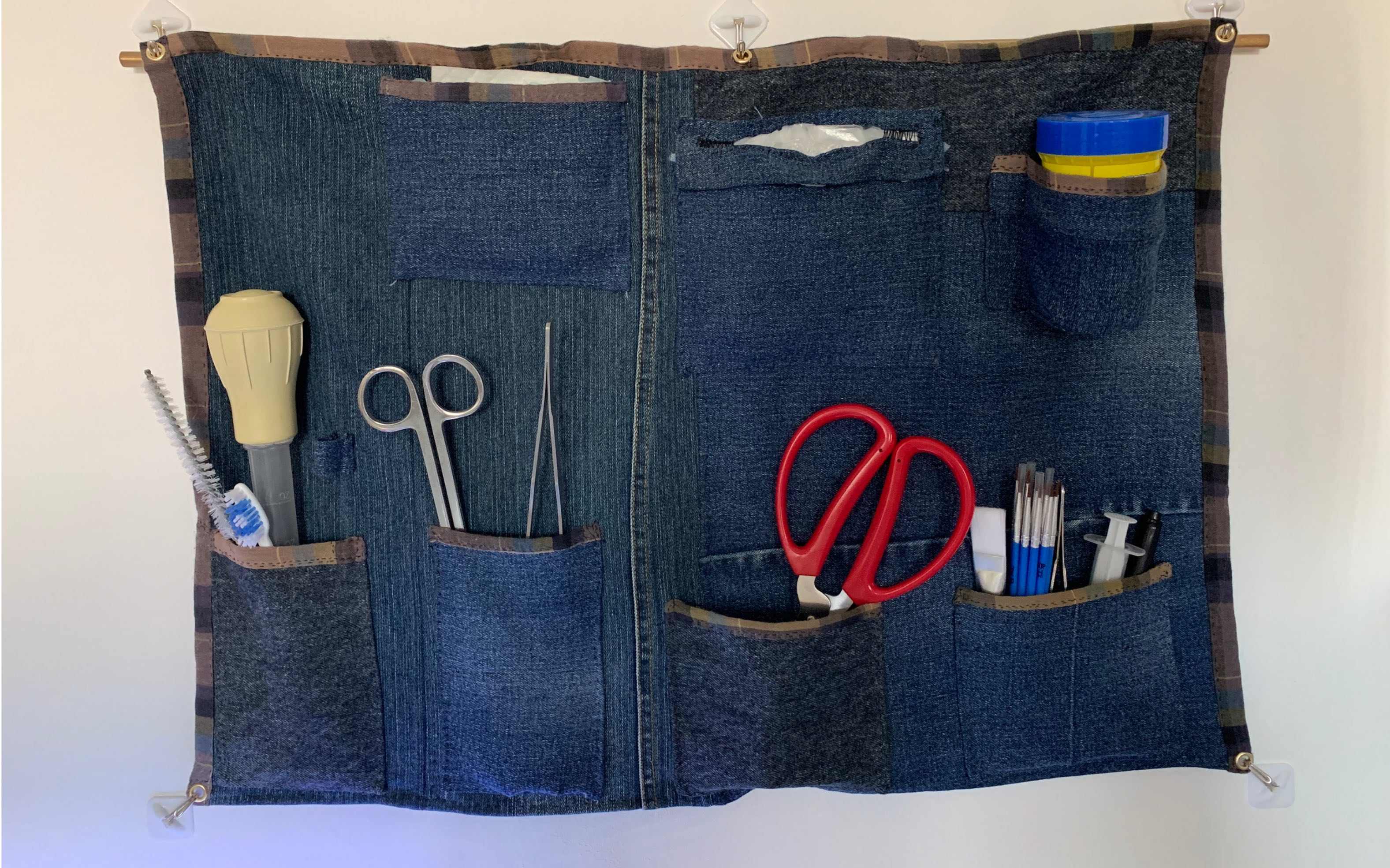 废物利用旧衣裤改大型横向壁挂工具袋