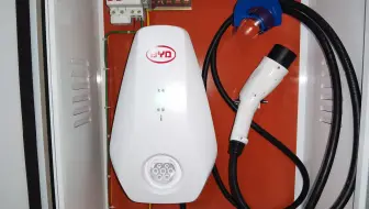 我自己动手安装特斯拉充电桩 省了几千元安装费 充电还特别快 哔哩哔哩 Bilibili