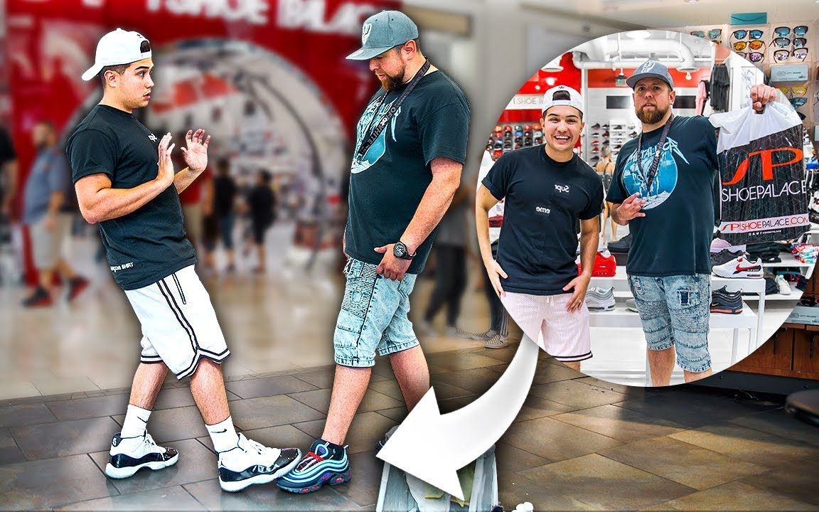 国外街头测试无意踩aj,被踩小哥生气,得知有礼物开心不得了!