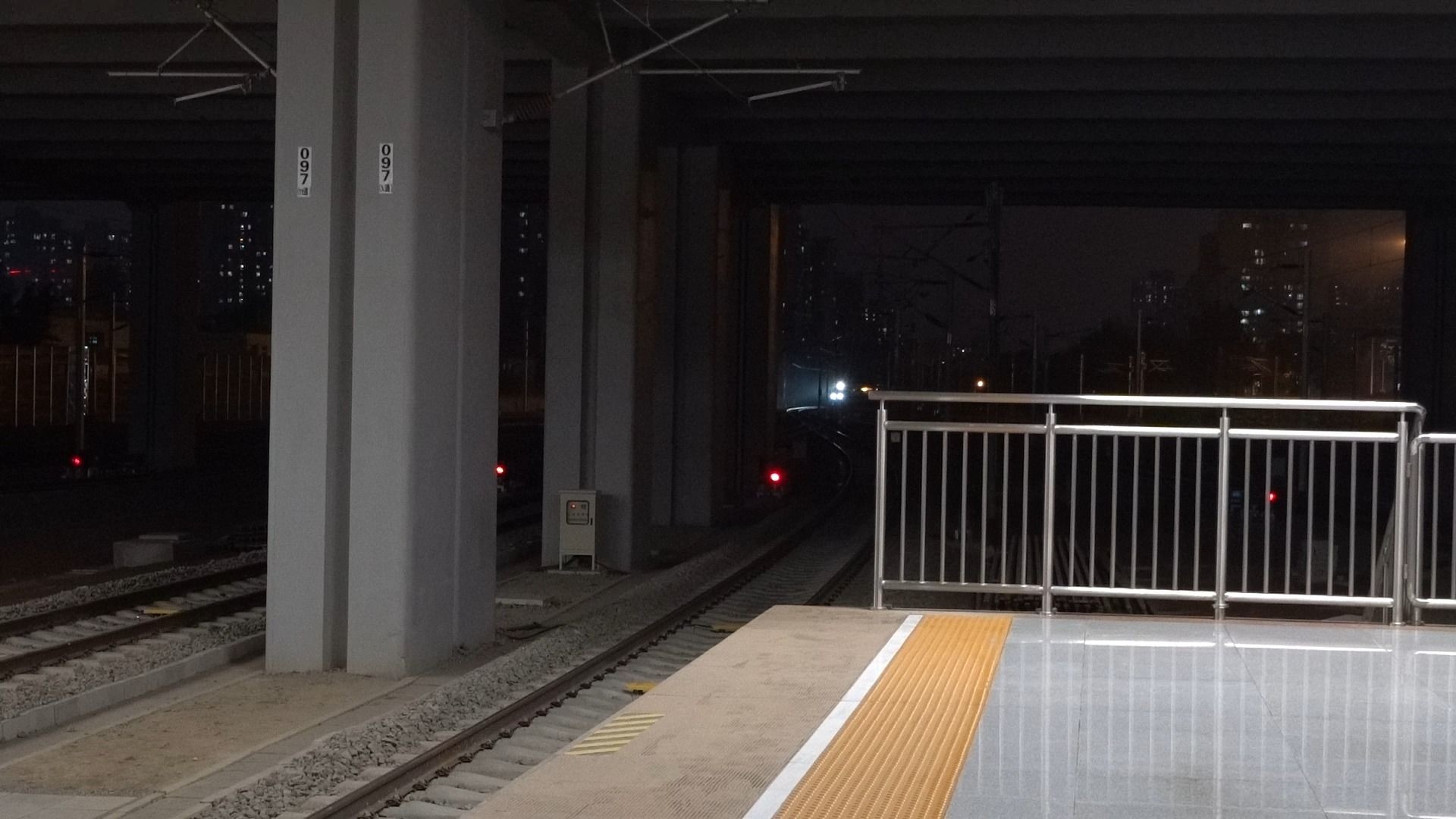 2021年6月29日,g7853次(北京站-承德南站)本务中国铁路北京局集团有限