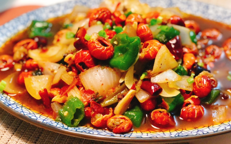 第一做麻辣爆炒龙虾尾,很美味!