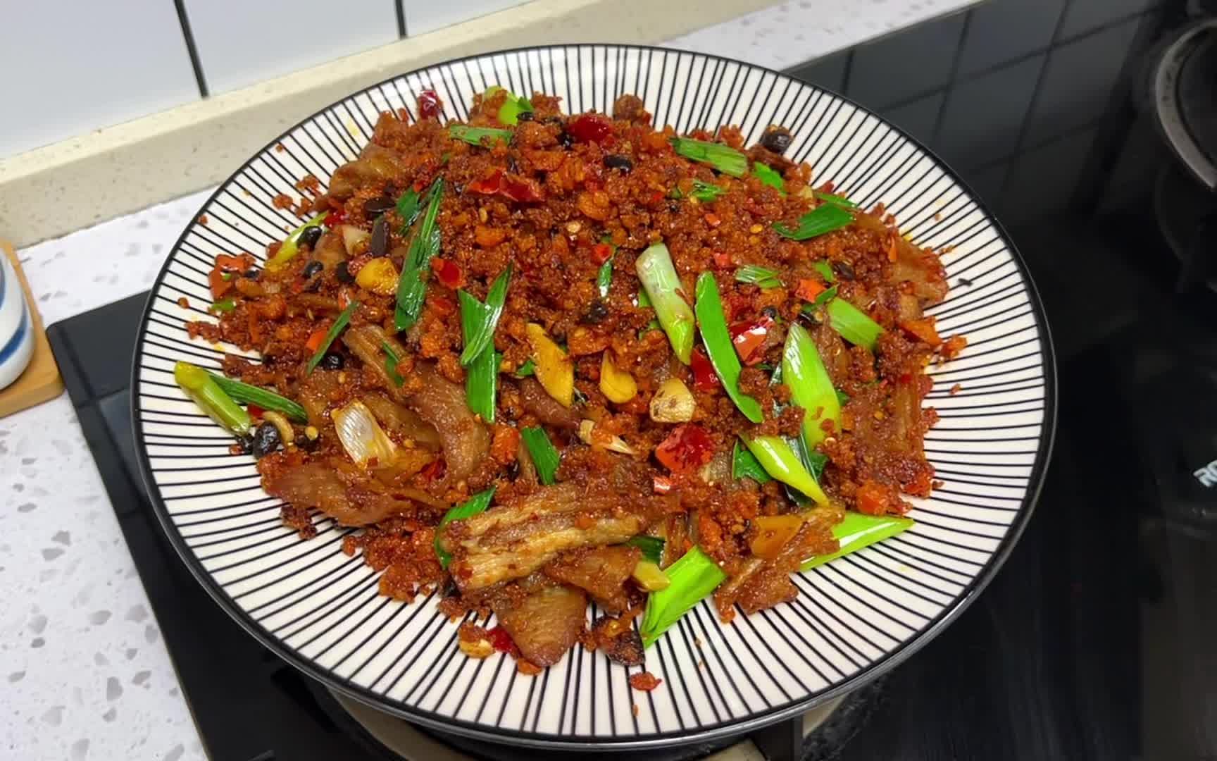 渣海椒炒肉,儿时的下饭菜,干香四溢,还是小时候的味道