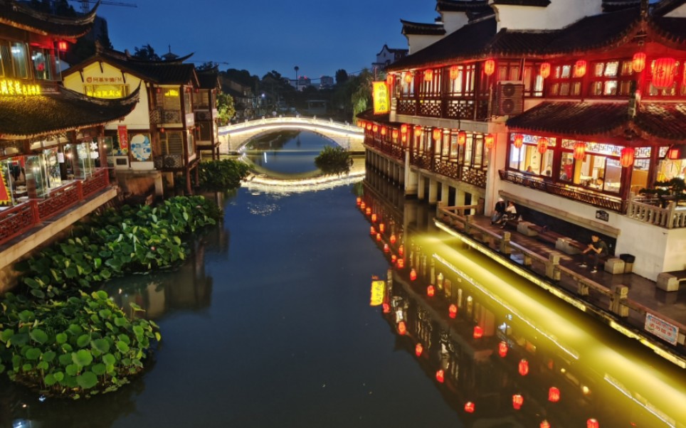 上海七宝老街夜景图片