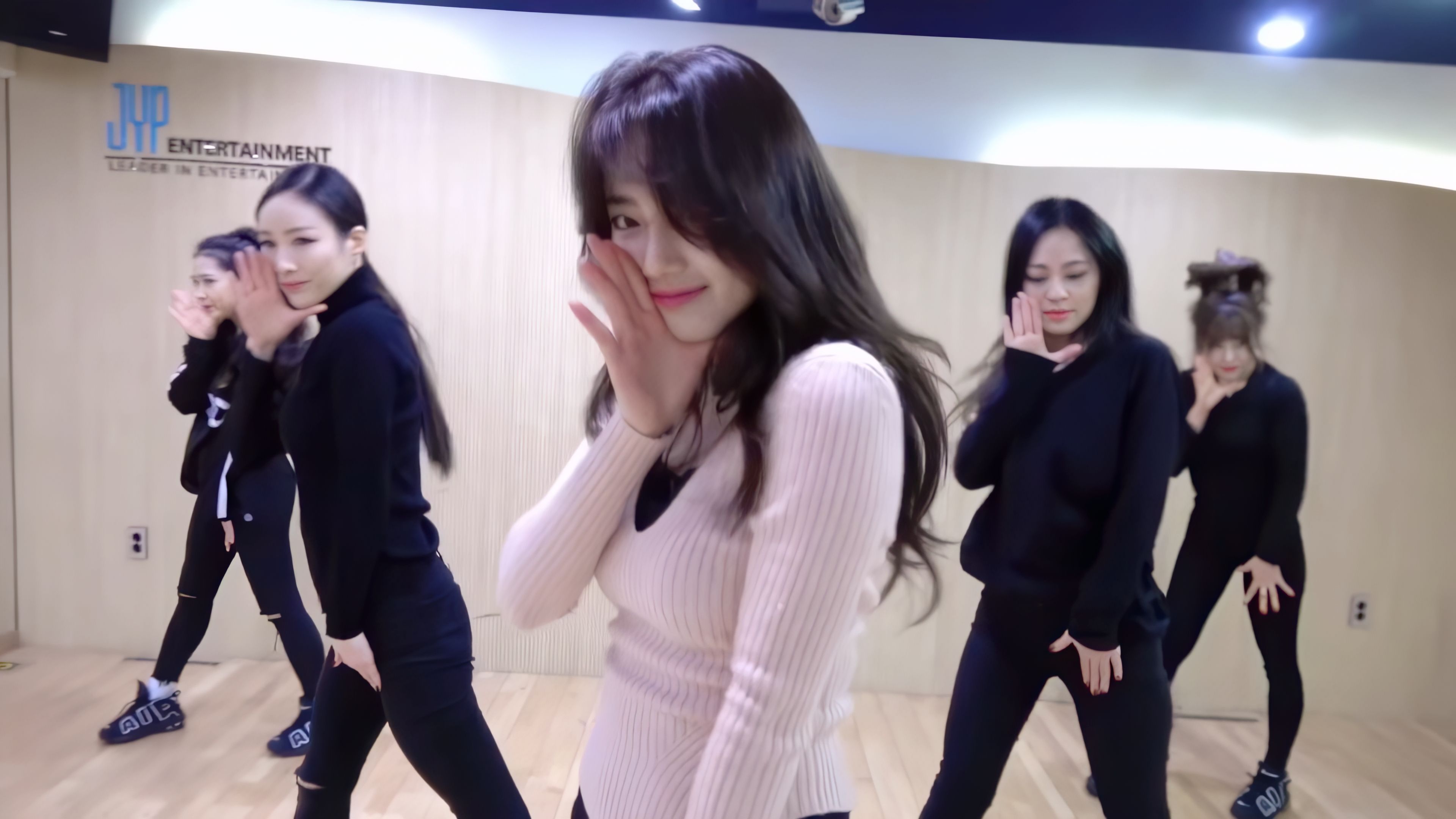 【4k60帧】裴秀智suzy - yes no maybe练习室