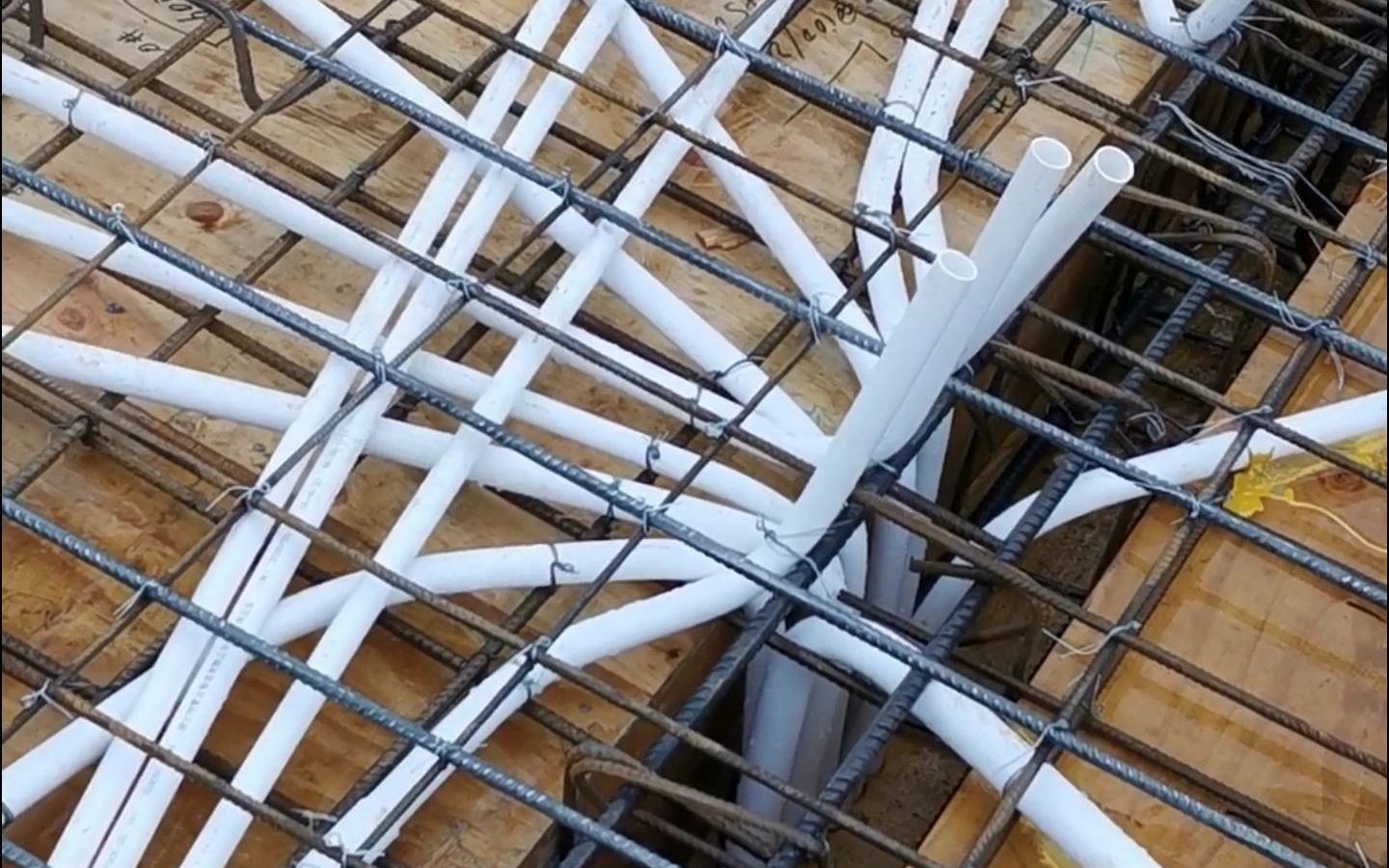 建筑工程中常用的4种电气导管