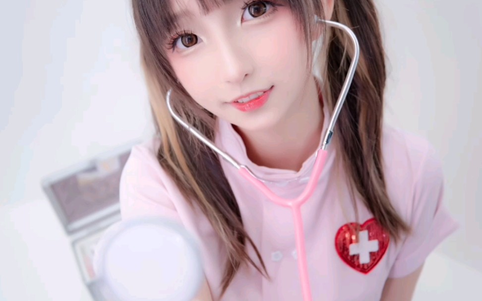 粉色双马尾妹妹眼睛好大呀 神楽坂真冬