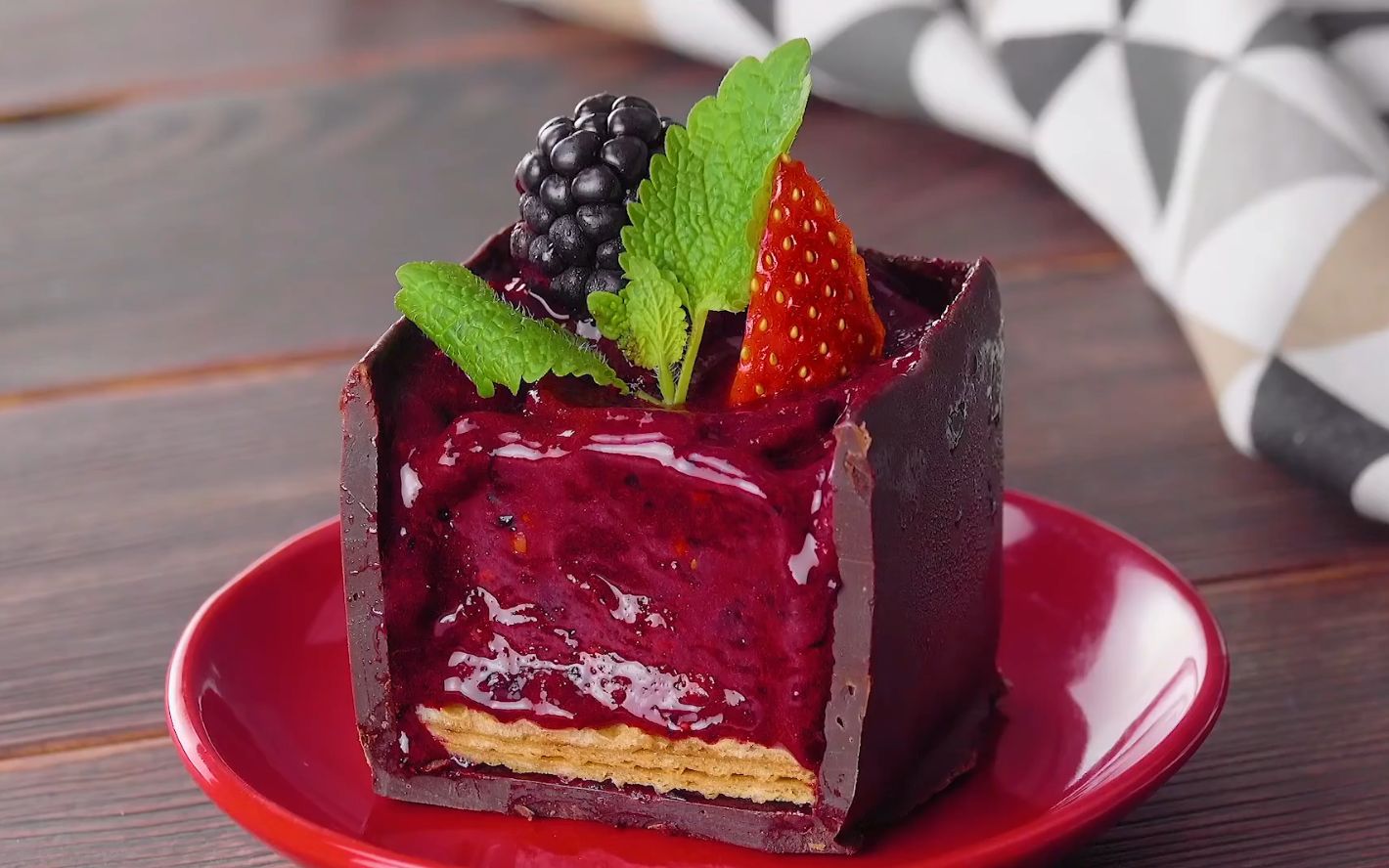 搬运中字---精致甜点巧克力小方4款--唯美食和爱情不可辜负