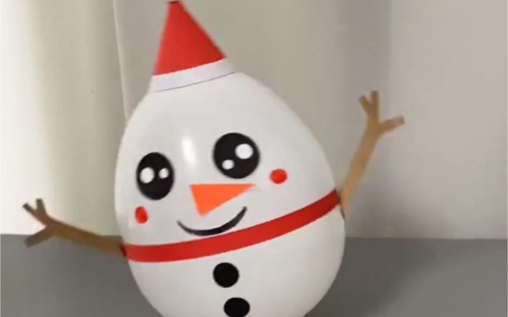 一起用气球做好玩的雪人不倒翁吧!