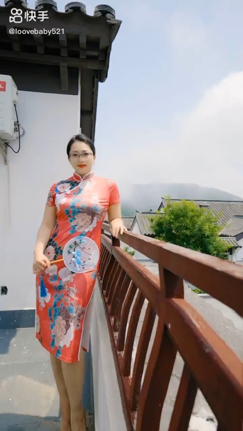 抖音宁静阿姨旗袍秀