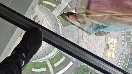 恐高使我不敢往下看