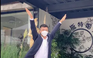 下载视频: 【The Feels翻跳】家人们 咱就是说 兔子的舞谁能逃得掉