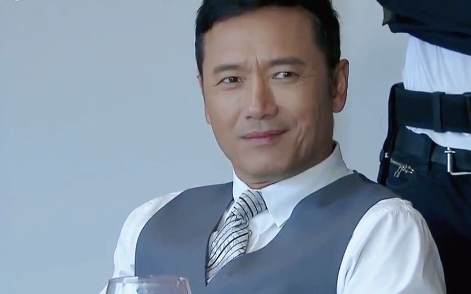 苗侨伟 三哥真是越看越有魅力7815