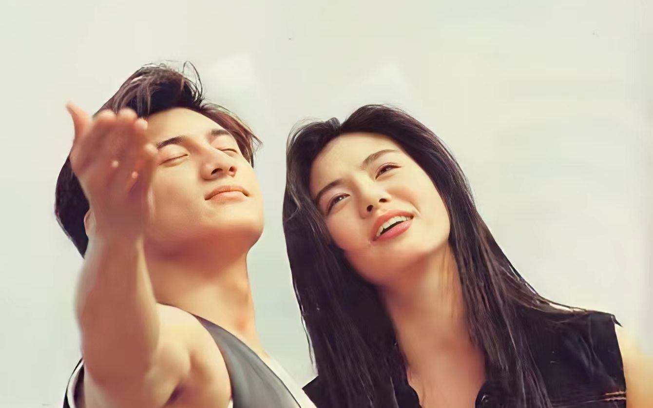 "愿我俩可结伴去,同流浪每片天空里."| 吴奇隆x杨采妮