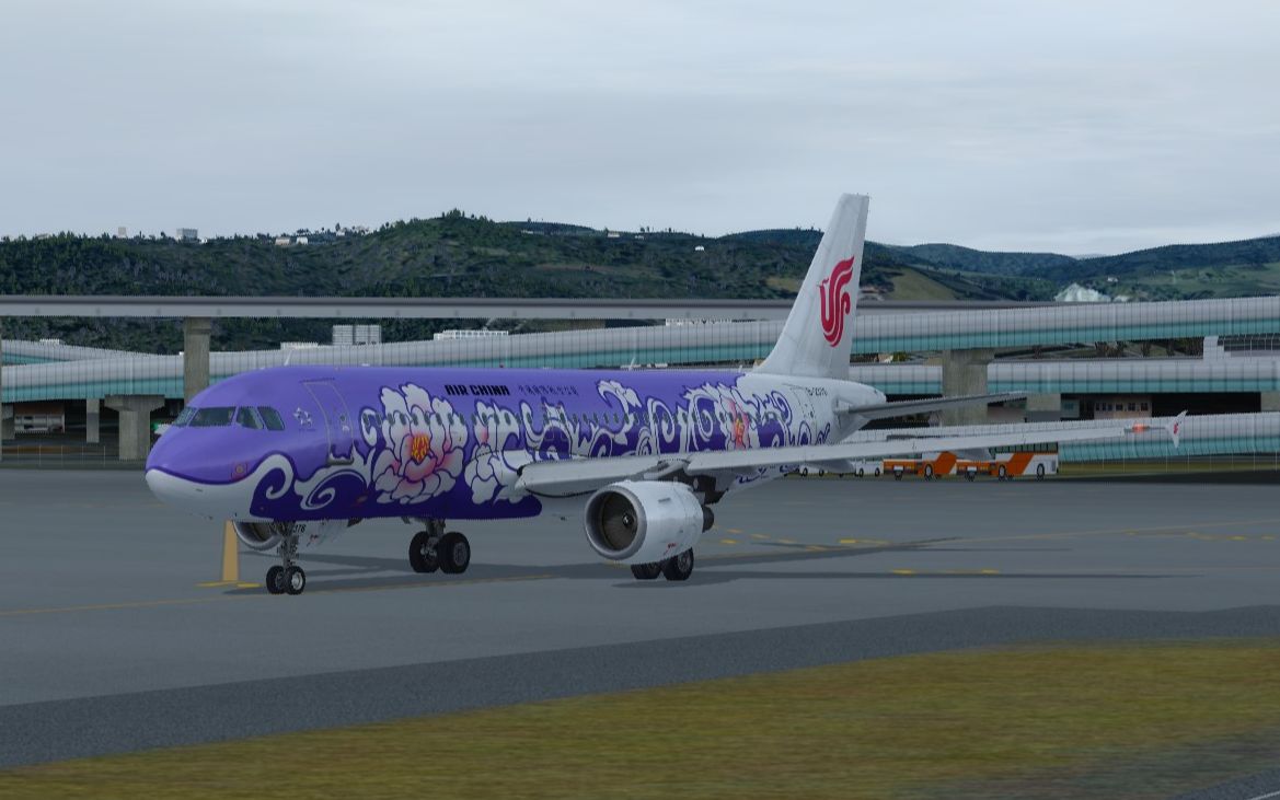 国航紫牡丹彩绘a320-214大雨低能见扎实落地仙台