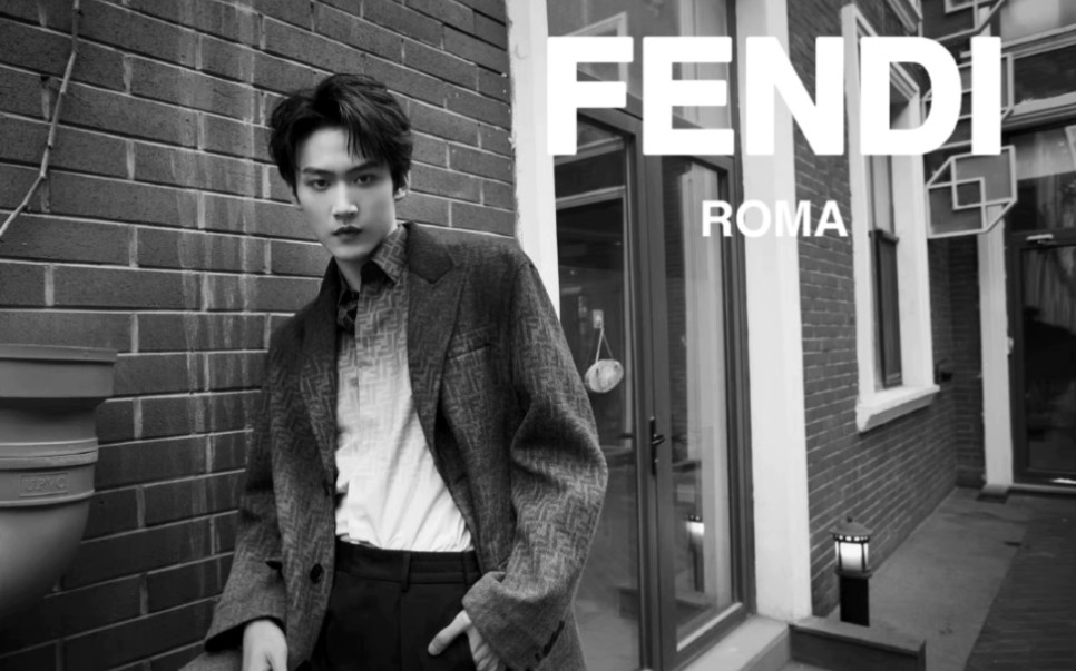 [图]《如何成为一个国际超模之FENDI》模特：周柯宇